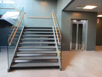 Keflavíkurflugvöllur - Hlið/Gate A/B