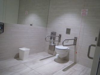Keflavíkurflugvöllur - USA - utan Chengen - Snyrtingar