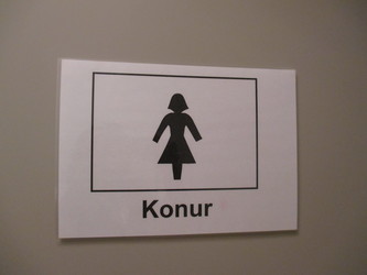 Hafnarfjörður - Hraunvallaskóli - íþróttahús - starfsfólk