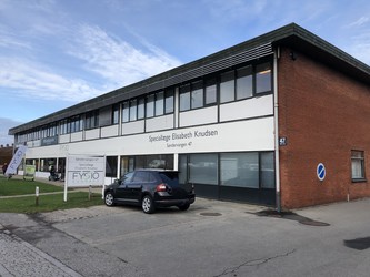 Speciallægen på Søndervangen v Elisabeth Knudsen