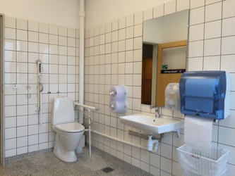 Glostrup Idrætspark - Hal 1 - 5. Handicaptoilet på 1. sal