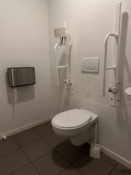 Messe C Fredericia - Messecenter - Toilet i Hal A i kælderen