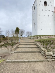 Ovsted Kirkegård og toiletfaciliteter