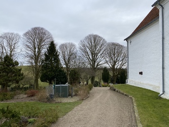 Ovsted Kirkegård og toiletfaciliteter