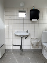 Tåning Kirkegård og toiletfaciliteter