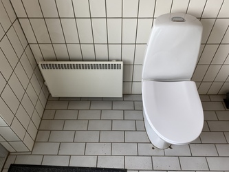 Hylke Kirkegård og toiletfaciliteter