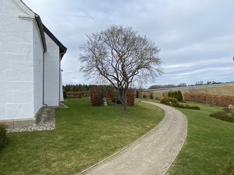 Hylke Kirkegård og toiletfaciliteter