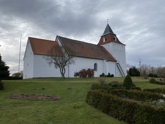 Hylke Kirkegård og toiletfaciliteter