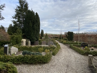 Hylke Kirkegård og toiletfaciliteter