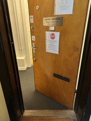 Hudklinikken v. Edgar Lauritzen