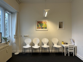 Hudklinikken v. Edgar Lauritzen