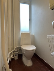 Hudklinikken v. Edgar Lauritzen