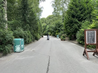 Djurs Sommerland -  Parkering, indgang og rundt i parken
