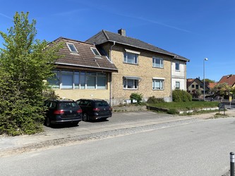 Hudlæge Karen Moreau