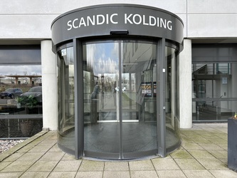 Scandic Kolding - Separat indgang til lokalerne Sif, Mjølner og Mimer