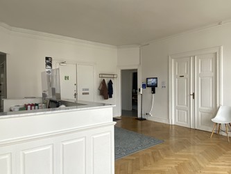 Speciallæge i øre, næse og halssygdomme Lars Sebbesen