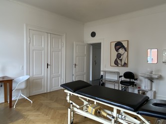 Speciallæge i øre, næse og halssygdomme Lars Sebbesen