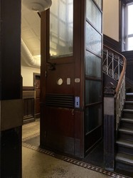 Øjenlæge Christoffer Ostri