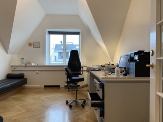 Øjenlæge Christoffer Ostri