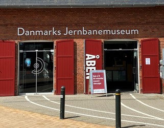 Danmarks Jernbanemuseum -  Udstilling i remisen i stueplan