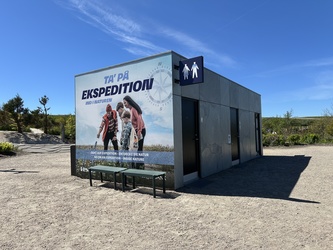 Naturkraft - Toilet ved indgangen efter billettering