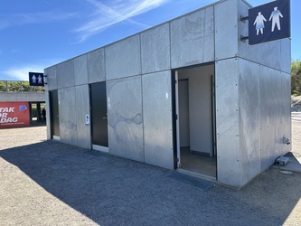 Naturkraft - Toilet ved indgangen efter billettering