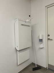 Naturkraft - Toilet ved indgangen efter billettering