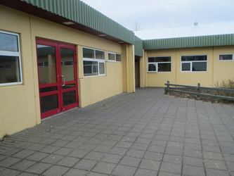 Hafnarfjörður - Öldutúnsskóli - Aðalinngangur og skrifstofur