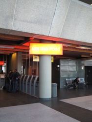 Keflavíkurflugvöllur - Brottför/Departure