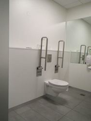 Keflavíkurflugvöllur - Fríhafnarsvæði - Snyrtingar