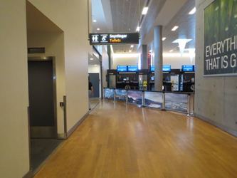 Keflavíkurflugvöllur - Snyrting við Saga Lounge