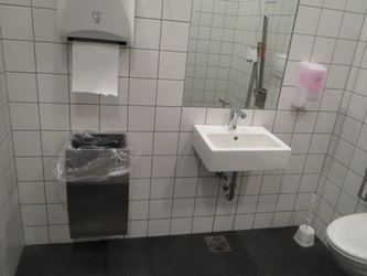 Keflavíkurflugvöllur - Snyrting við Saga Lounge