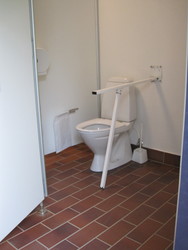 Givskud Zoo - Zootopia (P3) - Toilet ved Bondegårdsdyr