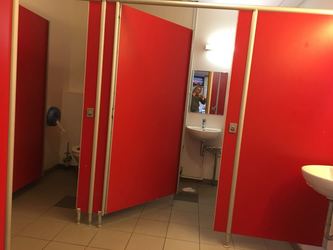 Íþróttamiðstöðin að Varmá - Afgreiðsla og wc