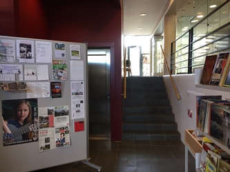 Kirke Hyllinge Bibliotek - 1. Betjent åbningstid