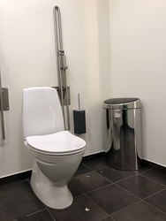 Universe - Toilet i Burger Factory
