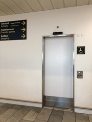 Københavns Lufthavn - Toilet (efter security) ved gate B8