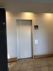 Københavns Lufthavn - Toilet (efter security) ved gate A4