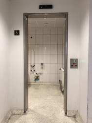 Københavns Lufthavn - Toilet (efter security) ved gate A18