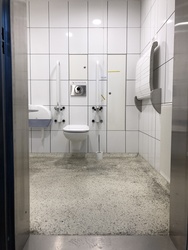 Københavns Lufthavn - Toilet (efter security) ved gate A25
