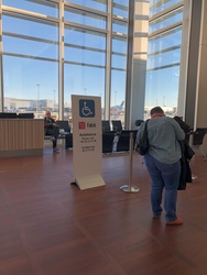 Københavns Lufthavn - Toilet (efter security) ved Falck Assistance (B)