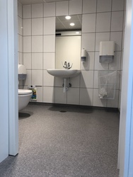 Københavns Lufthavn - Toilet (efter security) ved Falck Assistance (B)