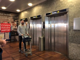 Københavns Lufthavn - Toilet (efter security) ved butikkerne i terminal 2