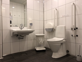 Københavns Lufthavn - Toilet (efter security) ved Aamanns cafe