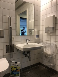 Københavns Lufthavn - Toilet (efter security) ved gate D1