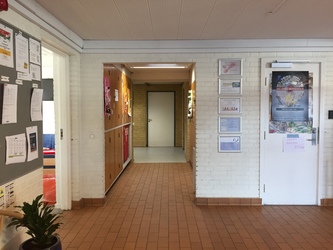 Hanebjerg Skole, Afd. Gørløse - 1. Hovedbygning