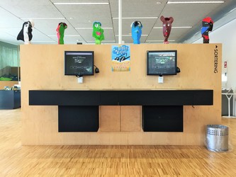 Mosaikken - 1. Bibliotek - via hovedindgang