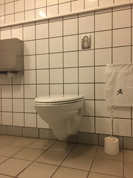 Off. toilet ved Brohus Skødshoved