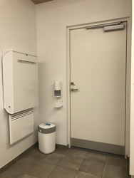 Naturkraft - Toilet ved indgangen efter billettering