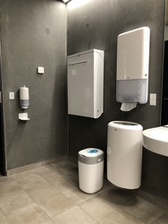 Naturkraft - Toilet i stueplan i udstillingen